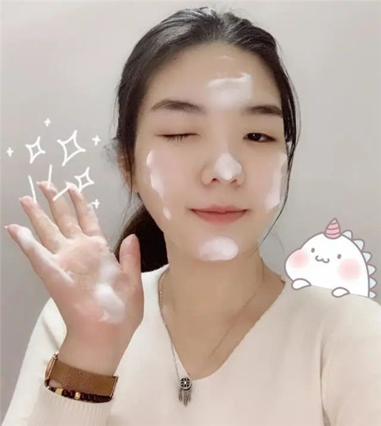 皮肤粗糙暗沉？注意睡前的四个护肤小技巧，皮肤越变越好  面膜 第8张