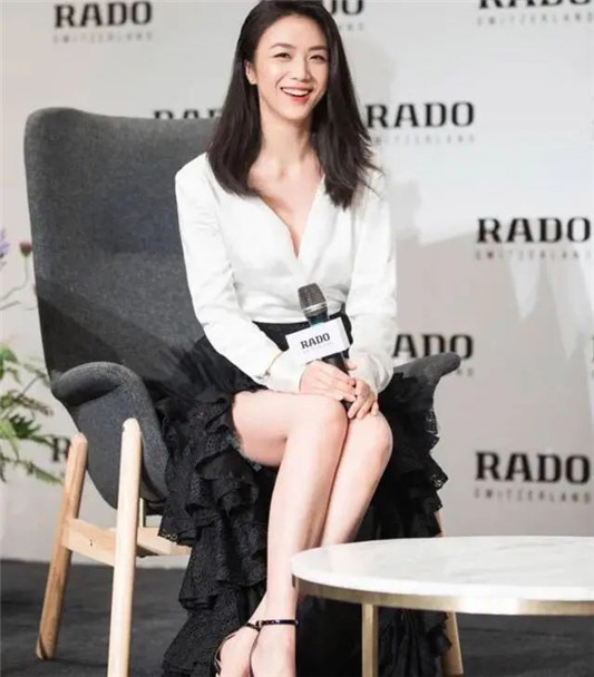 40岁女人穿什么才有气质？这18套减龄风格，显年轻还上档次！  气质 第2张
