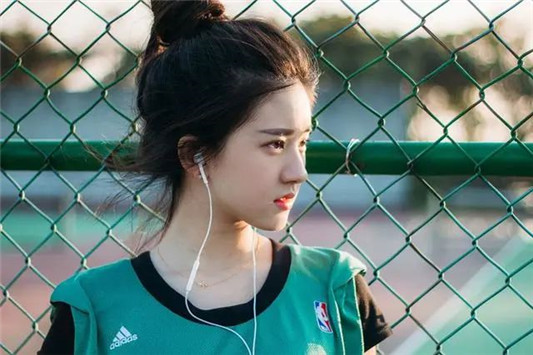 不爱护肤的女生，为什么皮肤却比大多数人都好？这4点原因是关键