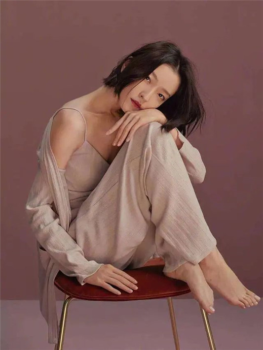脸上有这4个特征的女生，说明你是“高级脸”，越看越好看的类型  高级 第2张