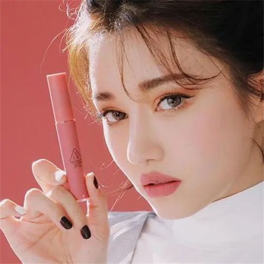 黑黄皮口红别乱选，这4款“踩雷”色号显黑没气质，别交智商税！  口红 第6张