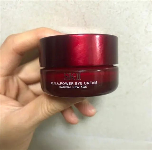16岁开始用眼霜的感受：skll温和，资生堂美白，好用的还有它！