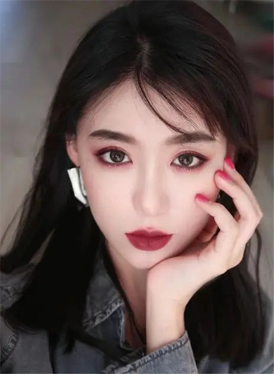 女人睡觉前，护肤需要做哪几步？很多人不知道，怪不得长皱纹长痘  皮肤 第3张