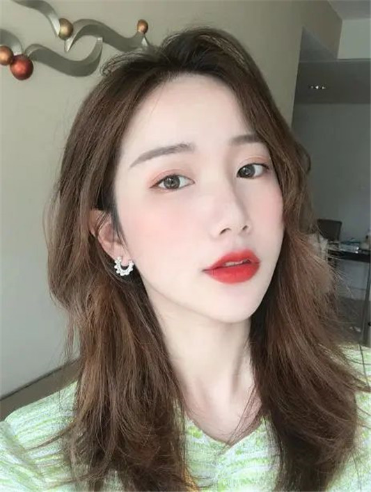 黄黑皮别轻易尝试的4支口红，MAC像村姑，迪奥520买过的都后悔了  黑皮 第2张