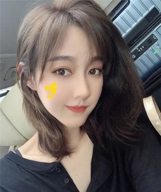 女生过时的发色就别染了！今年最流行的是这几款，谁染谁好看！
