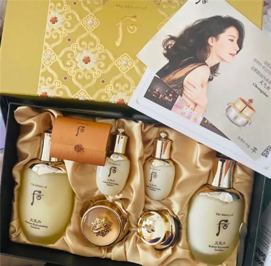 月入过万的女生都用什么护肤品？SK2不算什么，这几款才是最爱！  这款 第5张