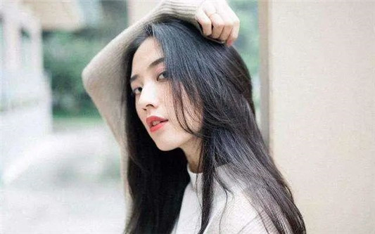 发量少的女生自毁颜值的几款发型，尤其第2个，很多女生都在留！  发型 第4张