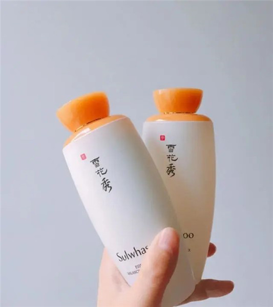 实力亲测4款网红爆款“水乳”，看完就知道买啥了，省钱！