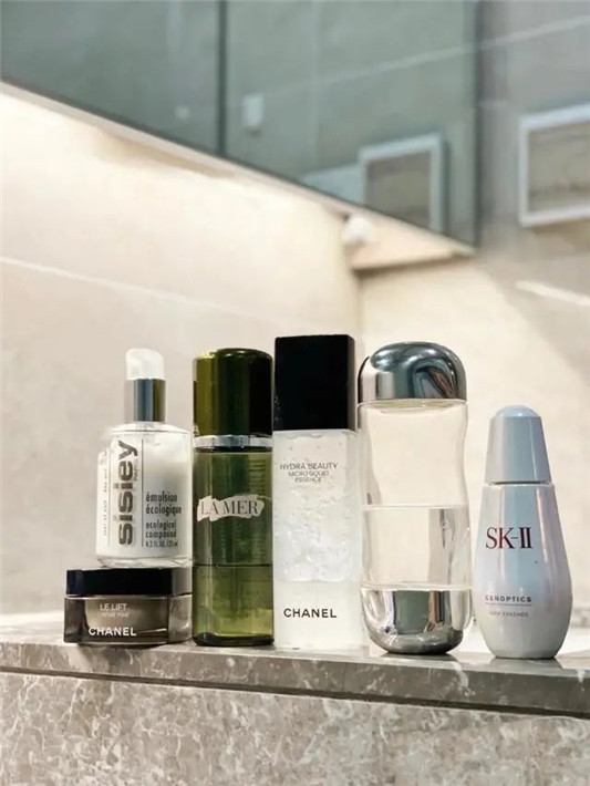 护肤品使用顺序是护肤“关键”，这8个步骤别搞错，赶快学起来  面霜 第5张