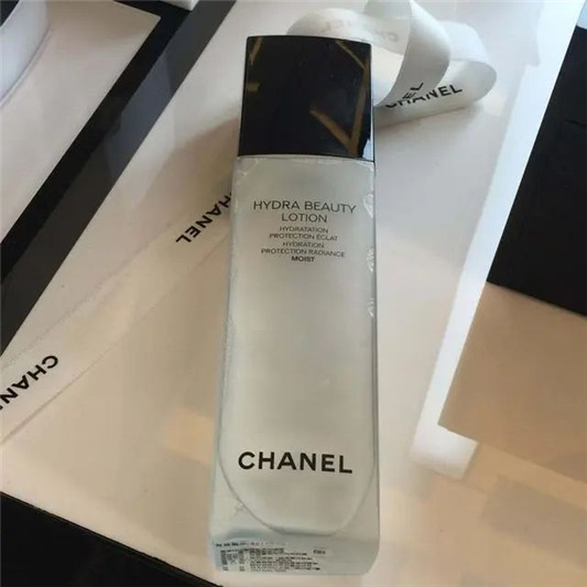 最近风很大，这些被吹红的爽肤水，到底是真有效还是被捧得太高？