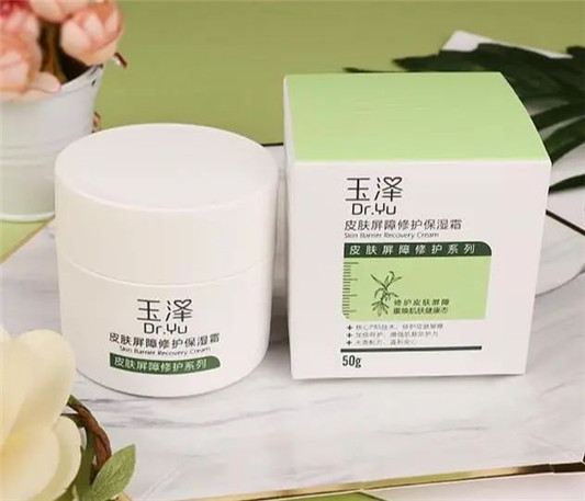 值得回购的四款平价面霜，补水保湿效果好，这些都是学生党的心头爱