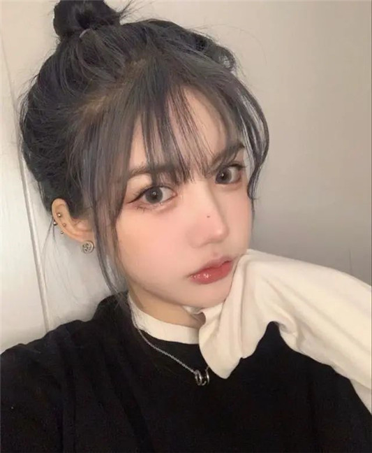 2020超火的发色推荐，轻松显白有气质，黄皮妹子也能轻松驾驭！