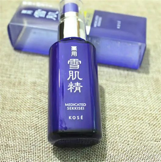 海报编辑评测站：网红风最大，这些美白精华液是实力还是噱头！  精油 第3张