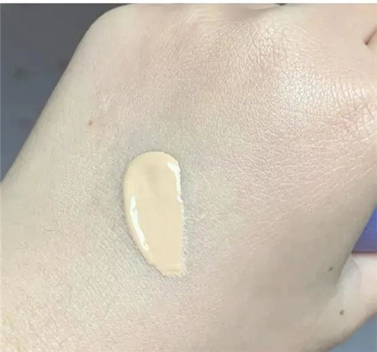 干皮亲妈 超强保湿的粉底液，干皮买它就对了  如有 第7张