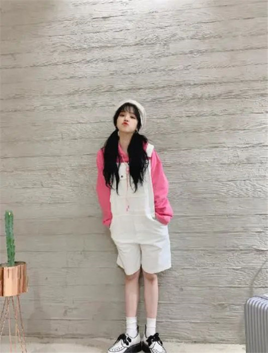 宋雨琦又不好好穿衣服了 破洞针织衫透气凉爽，清新感十足  搭配 第5张