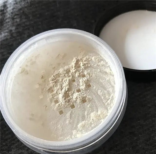 夏天拒绝油腻，5款适合油皮、混油皮的控油散粉测评  如有 第12张