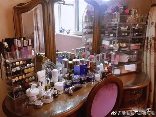 女生，有多少只口红才算正常 看完你敢不敢@某人  口红 第14张