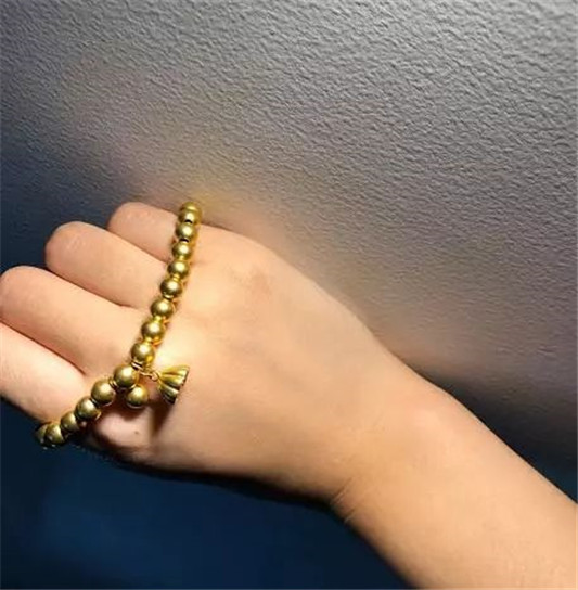 真正精致的女人，不会戴「掉档次」的首饰，质感差的首饰最显廉价  首饰 第6张