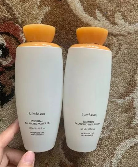 干皮用什么水乳好 珂润无添加，黛珂美白，科颜氏高效补水  这款 第7张