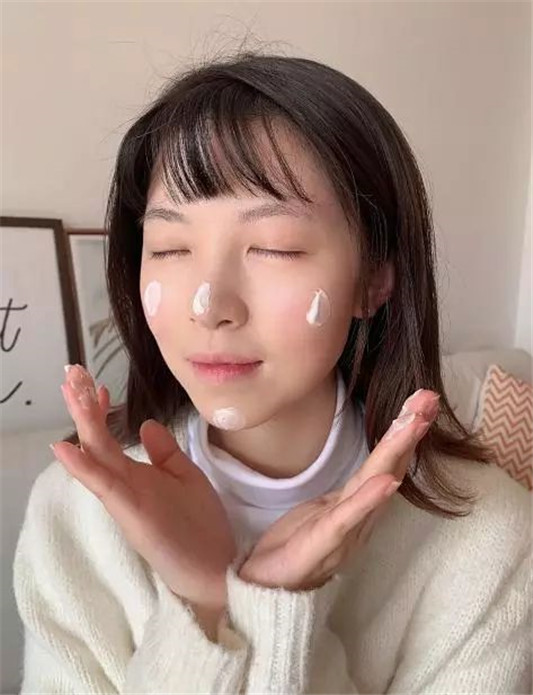 公认最好用的4款大牌面霜，春天抹一抹，干皮、细纹都不见了  面霜 第2张