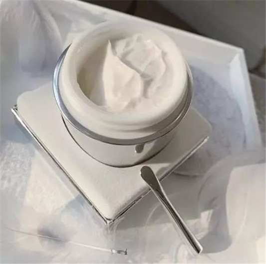 公认最好用的4款大牌面霜，春天抹一抹，干皮、细纹都不见了  面霜 第9张