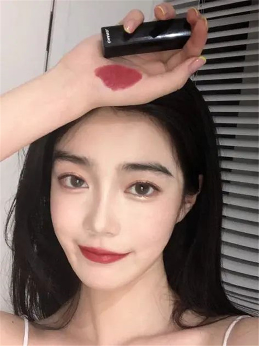 新年哪个口红好看 香奈儿气场，雅诗兰黛高级，MAC少女感十足  口红 第3张