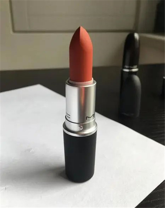 新年哪个口红好看 香奈儿气场，雅诗兰黛高级，MAC少女感十足  口红 第10张