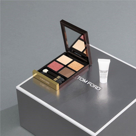 SOGO 35周年赏TOM FORD明星粉底眼影限定套装  套装 粉底 限定 第3张