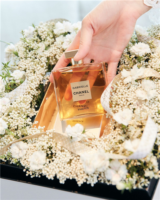 香奈儿香水系列推出全新GABRIELLE CHANEL ESSENCE，展现自信气质  香水 香奈儿 系列 第3张