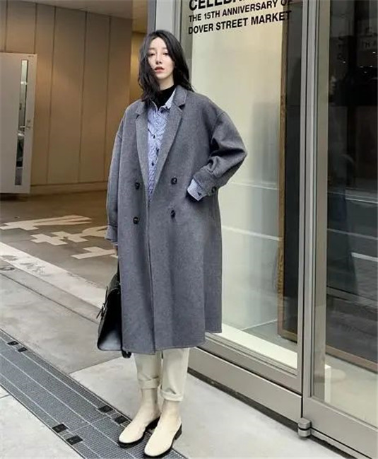 单穿打底裤已经OUT了 2020年新年这样穿，显瘦时尚又高级