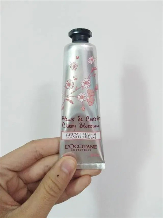 这4款护手霜真心好用，欧舒丹不做作，大宝最滋润