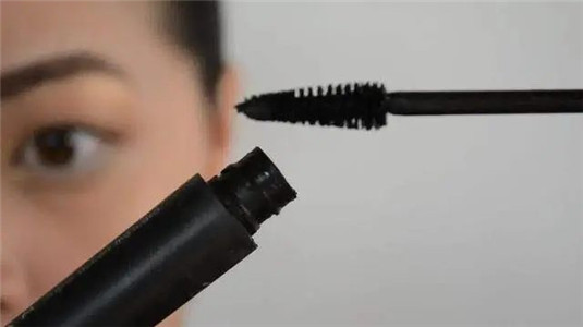 化妆护肤品「谜之用法」，化妆水不需要多拍吸收，面霜不需要乳化  化妆水 面霜 第6张