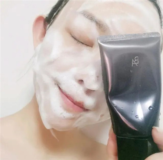 月入上万的人用啥护肤品 悦薇水乳、神仙水最常见，后两种少人知  的人 两种 第6张
