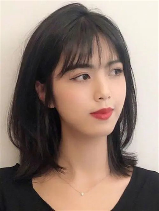 女生脸上有这4个特点，是很容易招惹桃花的，同时中两个很少见  很容易 招惹 第4张