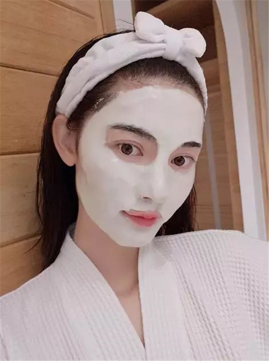女人睡觉前，敷面膜洗还是不洗 很多人都做错了，难怪皮肤总不好