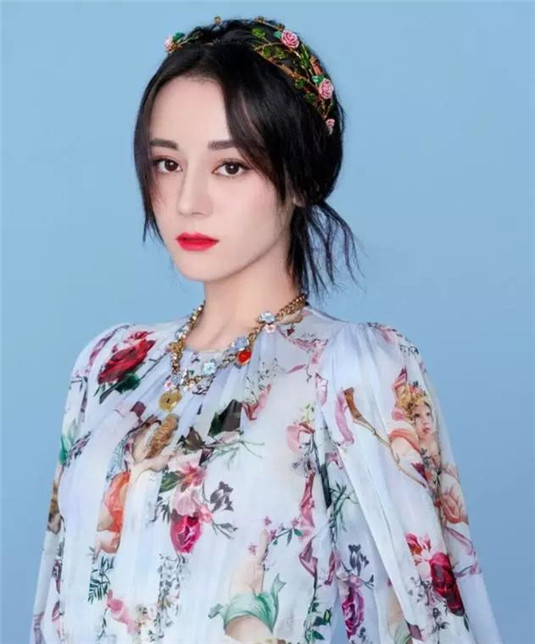脸上有这5个「特征」的女生，通常都很有气质，即使素颜也很好看  很有 也很 第4张