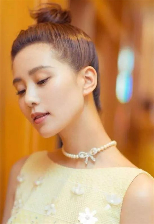 脸上有这5个「特征」的女生，通常都很有气质，即使素颜也很好看  很有 也很 第13张