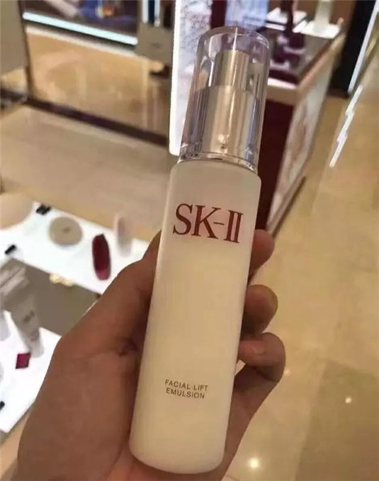 高机能乳液开启水润模式，滋润保湿，抗初老，改善皱纹，告别暗哑  滋润 乳液 第2张