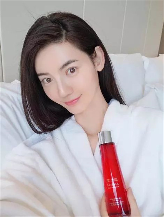 雅诗兰黛明星系列是什么 小棕瓶最热门，红石榴亮肤，智妍抗老  石榴 最热门 第2张