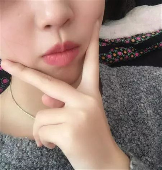 黄黑皮涂上「鸡肋」的大牌口红色号，涂上不好看，搁置又很心疼  黑皮 涂上 第3张