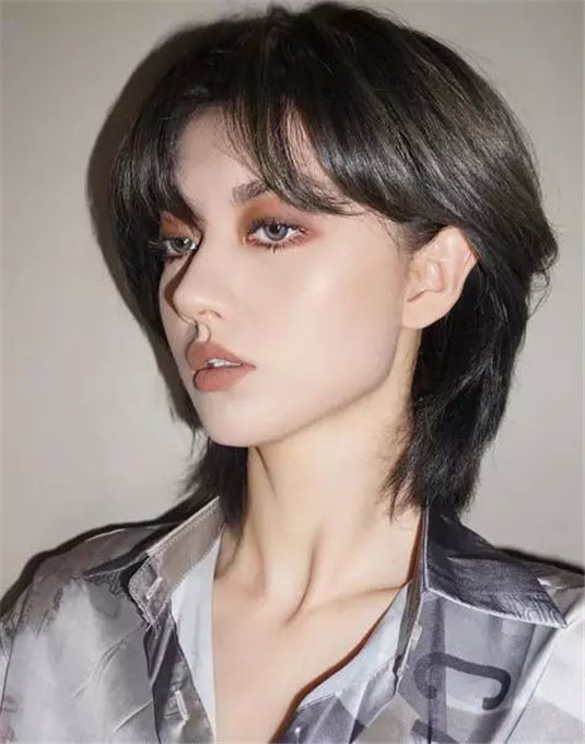 市面上口红色系有5种，红色系白搭，橘色系减龄，裸色系的最挑人  色系 白搭 第10张