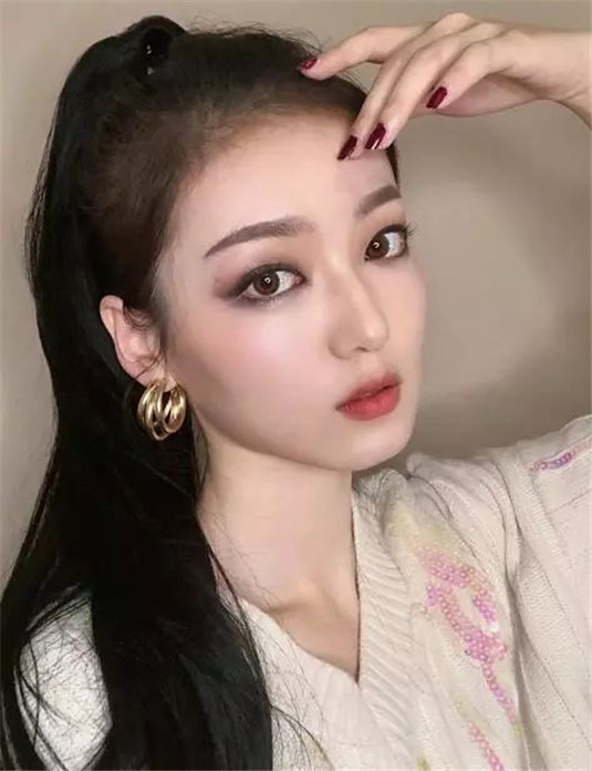 市面上口红色系有5种，红色系白搭，橘色系减龄，裸色系的最挑人  色系 白搭 第13张