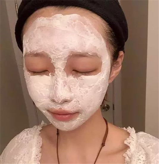面膜这样敷效果才更好，坚持一段时间，让你拥有牛奶肌  让你 面膜 第8张