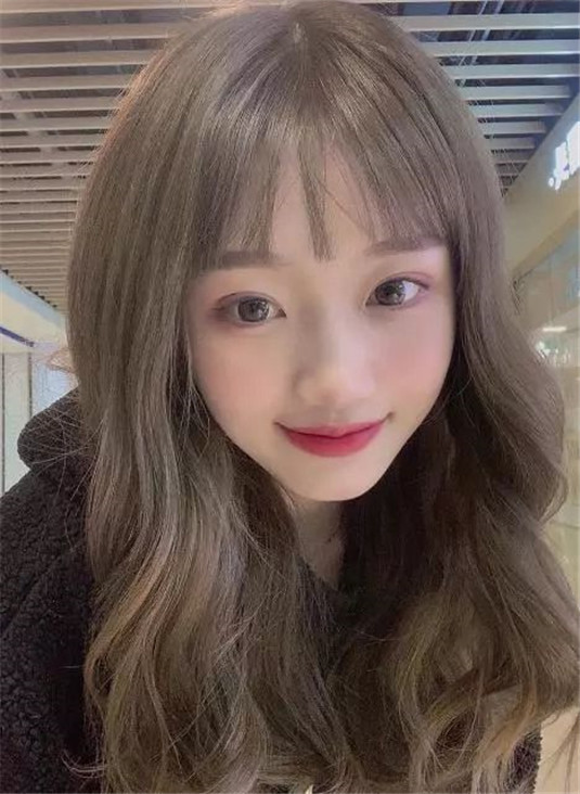 2019年4款超级显白的发色，颜值高的人都在染，因为意外的显年轻  的人 都在 第6张