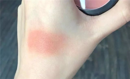 腮红选的好，分分钟显白显嫩显脸小  腮红 显白显嫩显脸小 第3张