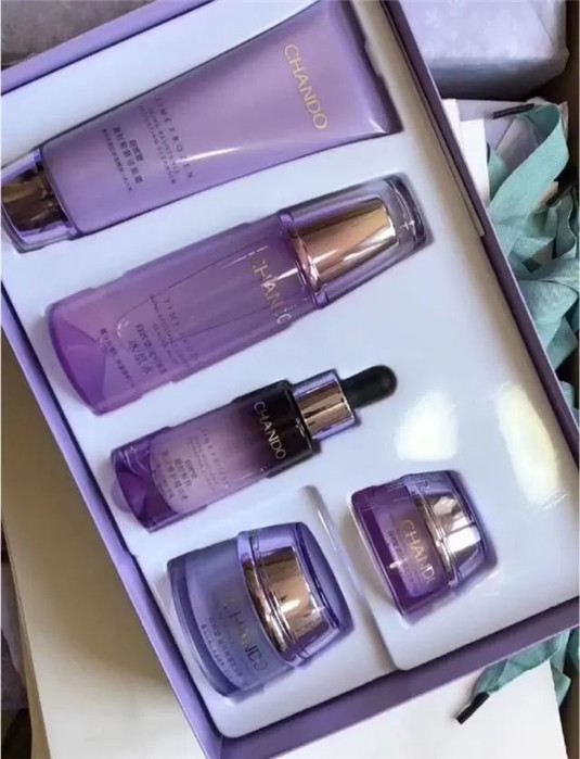 4款国货口碑好评价高的初抗护肤品  水乳 国货 25岁 第2张