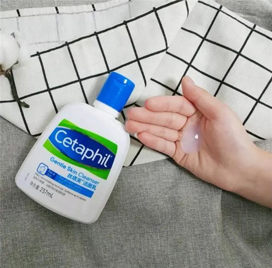 网红洗面奶吐槽「丝芙塔假滑、悦诗风吟拔干」  洗面奶 网红 第2张