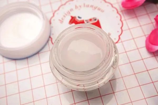 好用到爆的4款面霜，保湿、修复、抗老均到位，有你用过的吗  面霜 用过 第4张