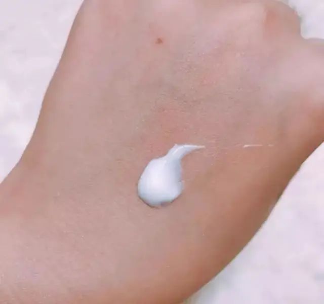 法国大宝妆前乳据说超模后台人手一支 这么便宜不买你良心会痛吗  一支 法国 第7张