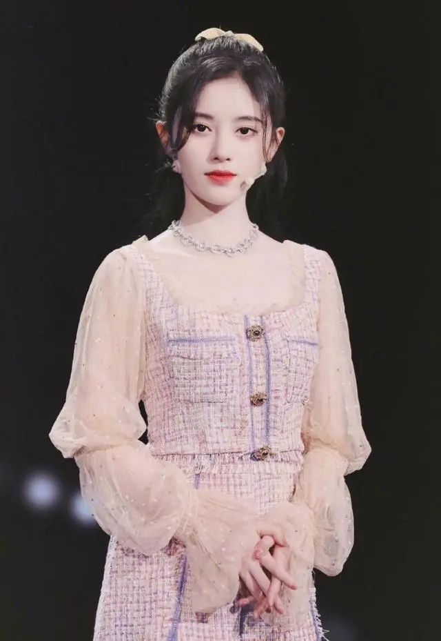 好看的女生发型，青春时尚又减龄  发型 第4张